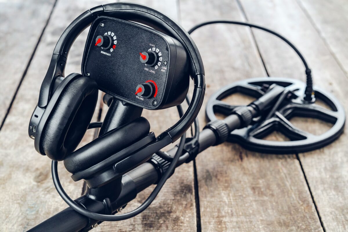 How to Choose the Best Metal Detector For You Resalvaged