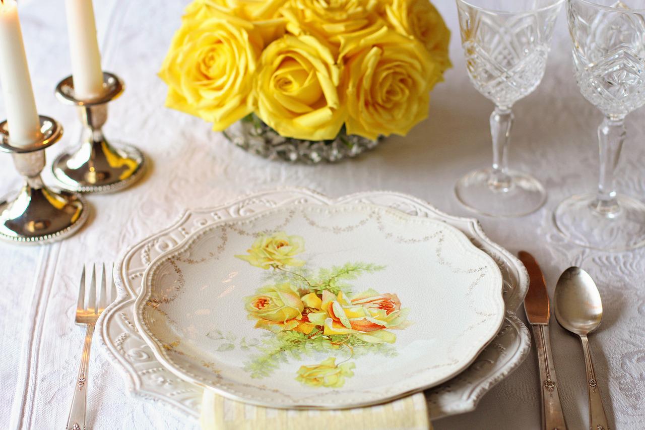 plate with yellow flower